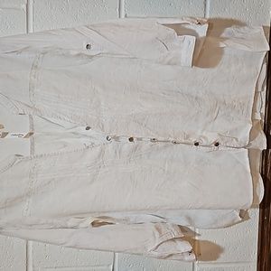 light weight 3/4 length sleeves shirt, great condition